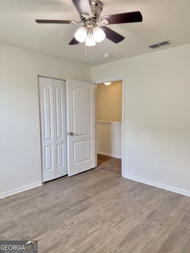 Building Photo - 101 Cedar Breeze Dr
