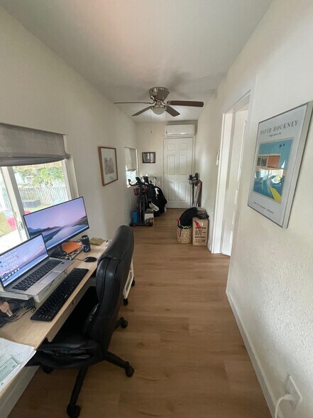 20-foot Front porch/office with closet - 1134 Bay St NE