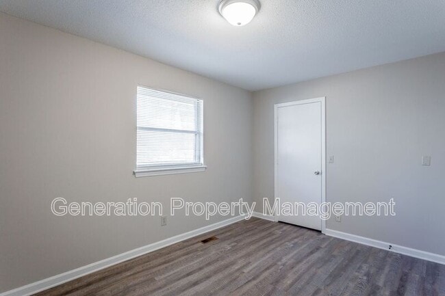 Building Photo - 1113 McBrien Rd