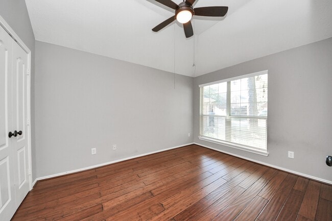 Building Photo - 10118 Heron Meadows Dr