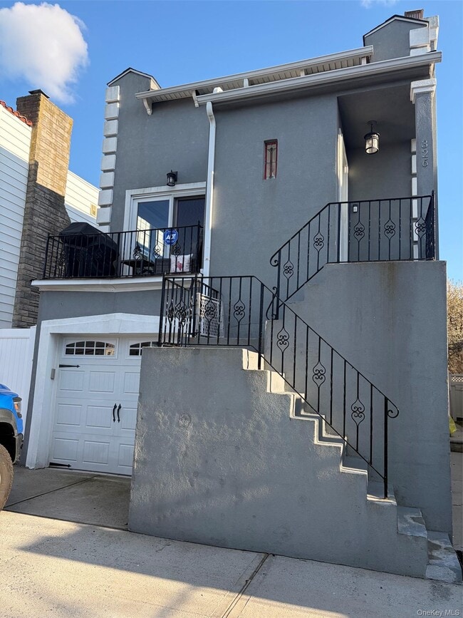 Building Photo - 326 E Walnut St