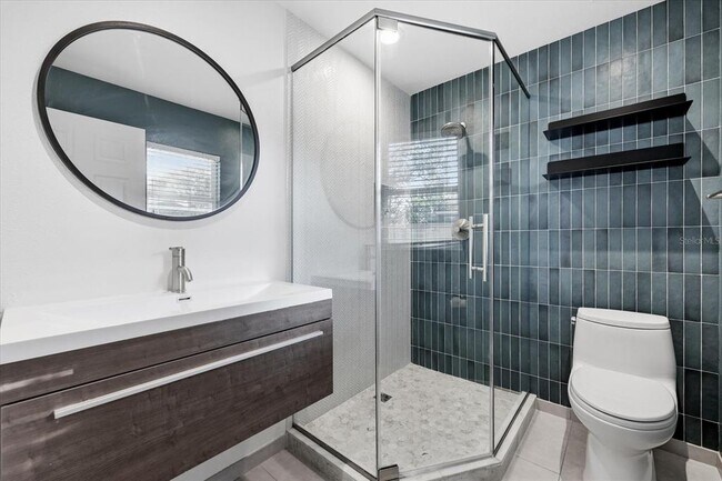 Building Photo - 2802 W North A St