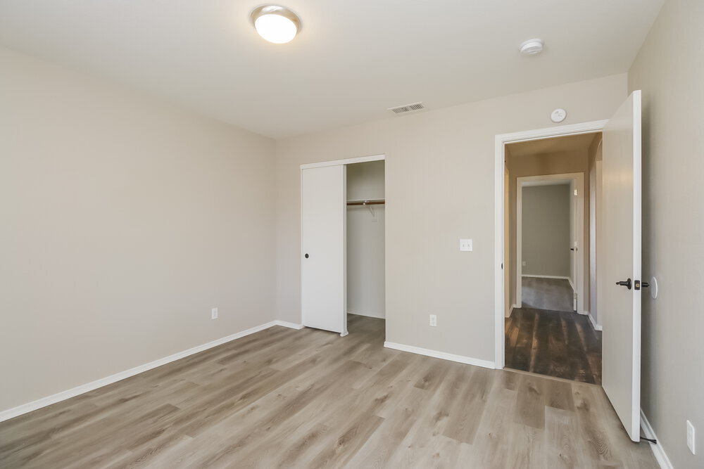 Building Photo - 1283 S Anvil Pl