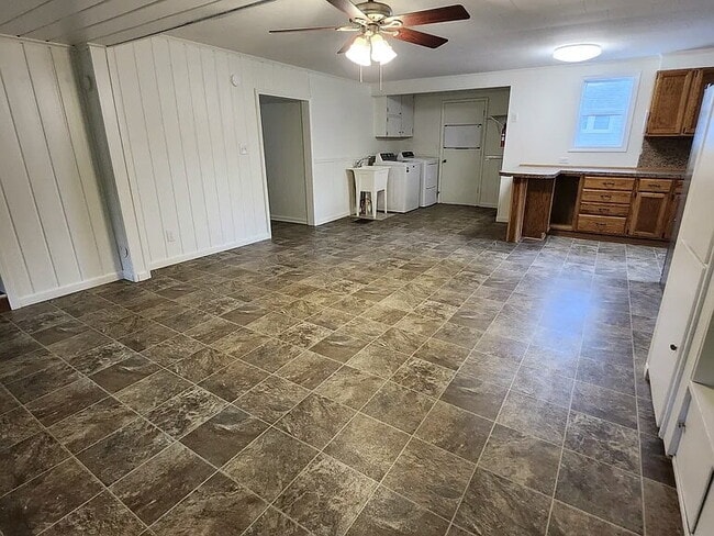 Building Photo - ELEGANT MODISH HOME