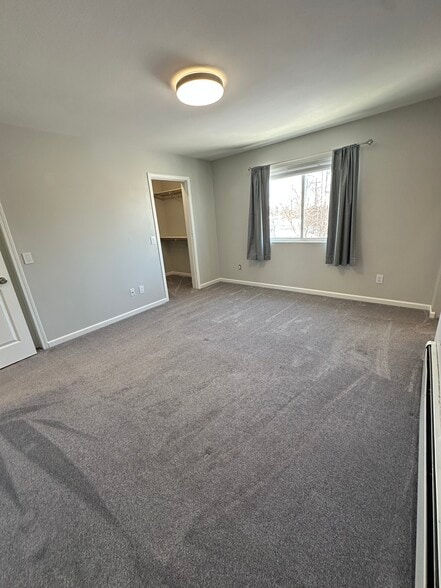 Building Photo - 1055 E Klatt Rd