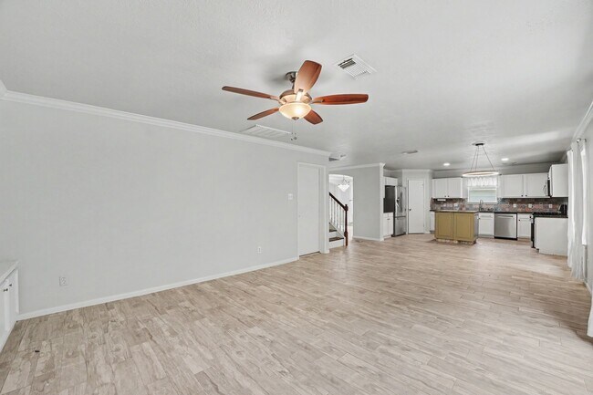 Building Photo - 25338 Barmby Dr