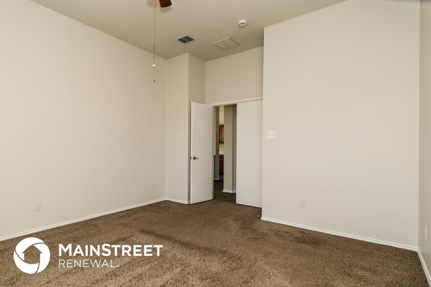 Building Photo - 7701 Amsterdam Ln