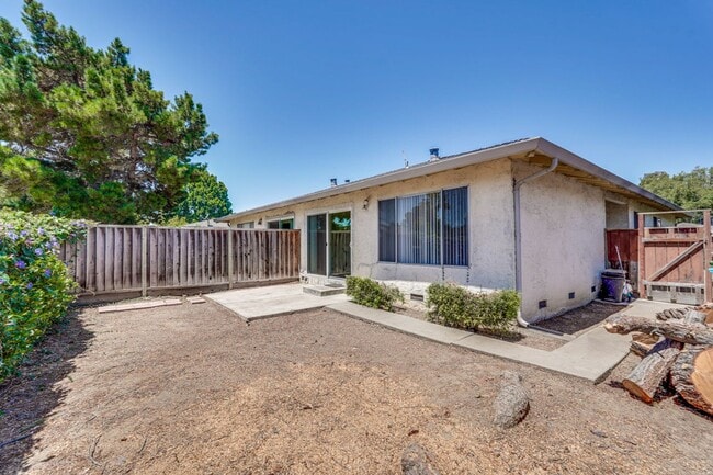 Building Photo - 3484-3486 Angelina Dr