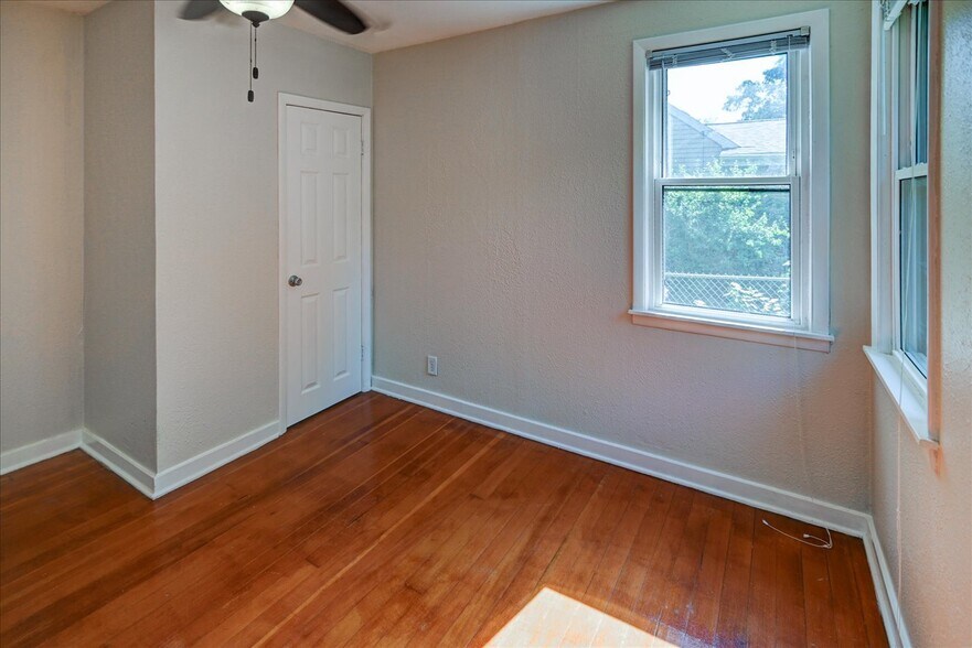 Building Photo - 1404 Wyldhaven Ave