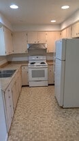 Building Photo - 1600 Traverse St