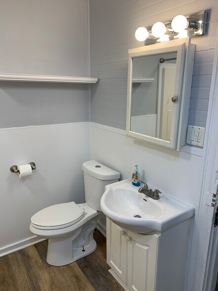 Bath - 13 Forest Ave