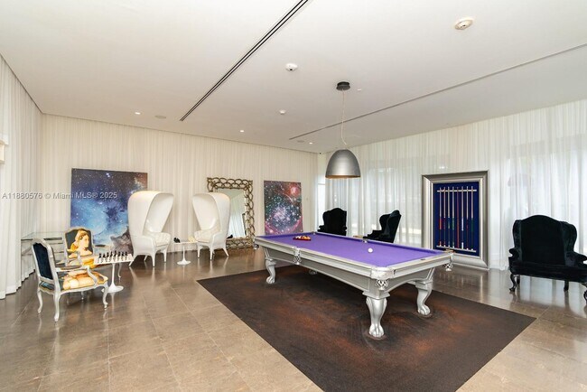 Building Photo - 495 Brickell Ave