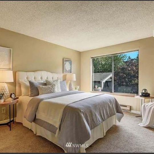 Building Photo - 15624 8th Ave SW