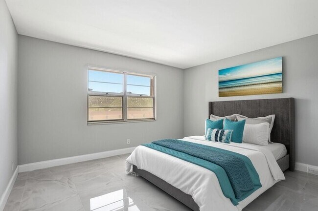 Building Photo - 2202 Lucaya Bend