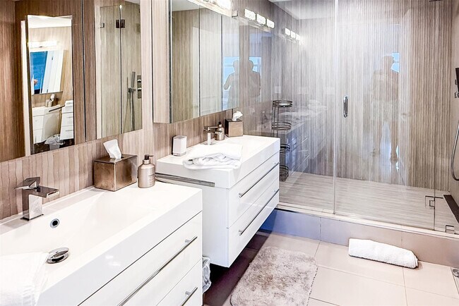 Building Photo - 2110 N Ocean Blvd