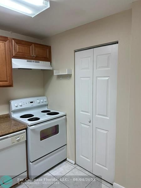 Building Photo - 7900 S Colony Cir