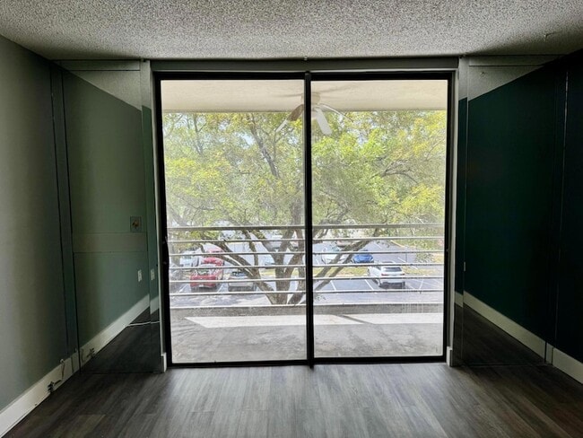 Building Photo - 1800 SW 81st Ave
