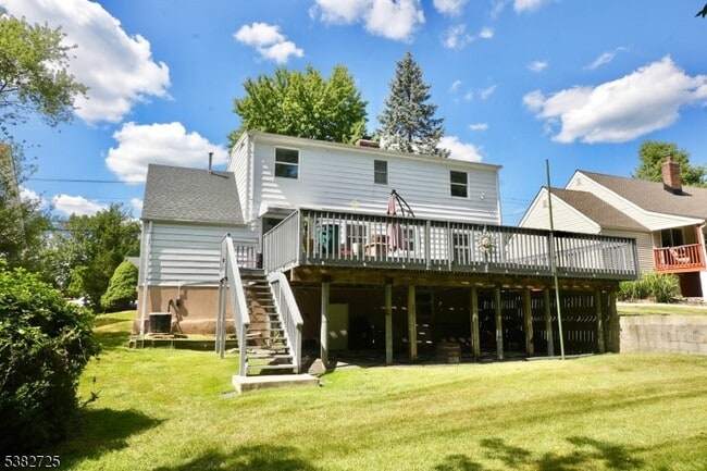 Building Photo - 25 Glenview Dr