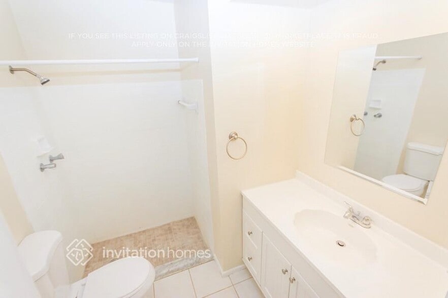 Building Photo - 842 SW 159th Terrace