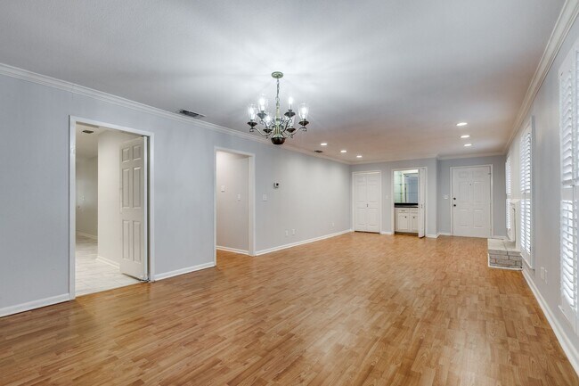 Building Photo - 2-BEDROOM, 2-BATHROOM CONDOMINIUM AT FARMINGTON COMMONS