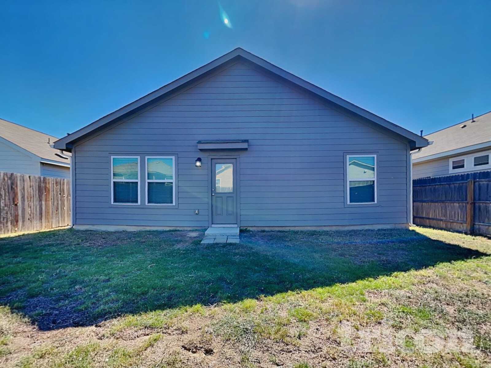 Building Photo - 9727 Marbach Hl