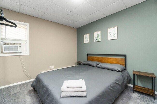 Building Photo - 127 Clearfield St