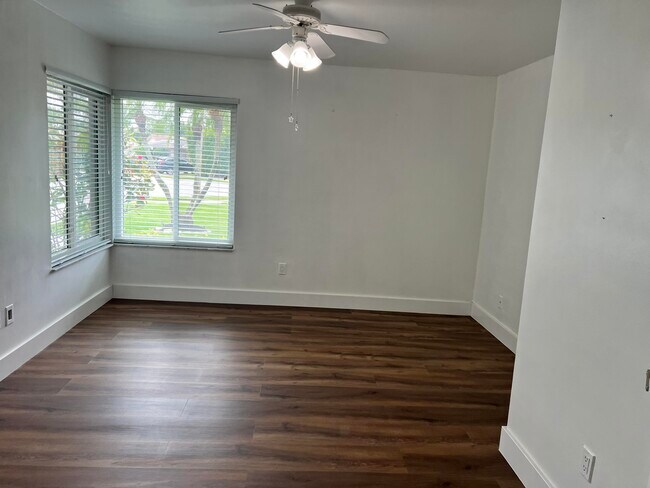 Building Photo - 3210 NW 23rd Ter