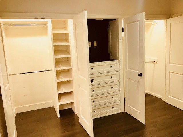 Bedroom closet - 1977 Coldwater Canyon Dr