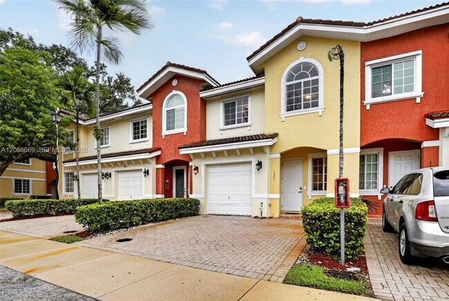 Building Photo - 5337 SW 40th Ave
