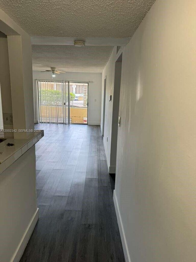 Building Photo - 11905 NE 2nd Ave