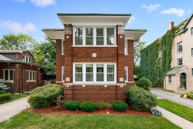 Building Photo - 643 Washington Blvd