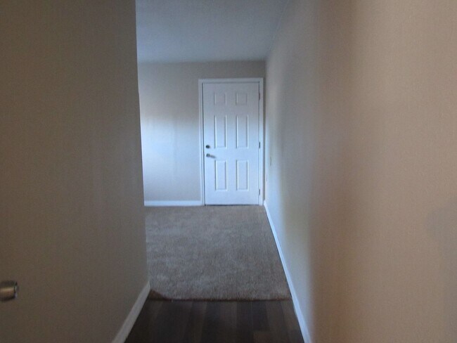 Building Photo - 3 BEDROOM 1 BATH HOME - NEW PORT RICHEY FL