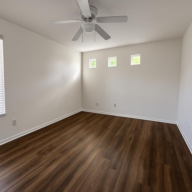 Building Photo - 1397 Holly Glen Run