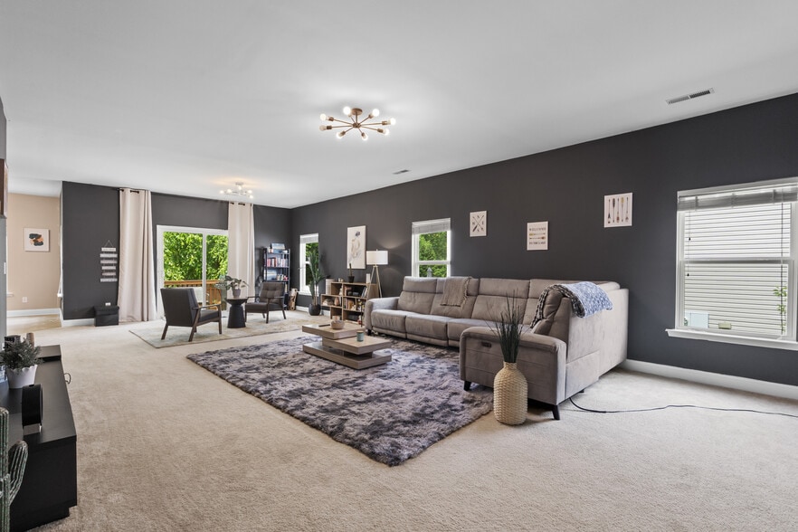 Building Photo - 112 Plymouth Pass Dr