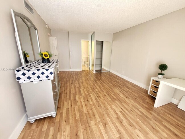 Building Photo - 501 Three Islands Boulevard