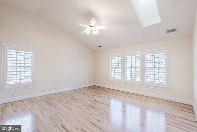 Building Photo - 2303 Sawtooth Oak Ct