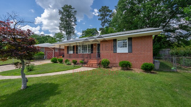 Building Photo - 4115 Lyn Dr
