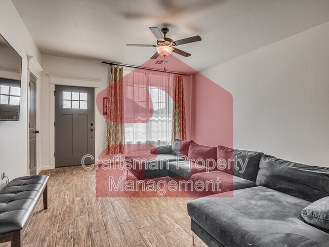 Building Photo - 9945 SW 21st St