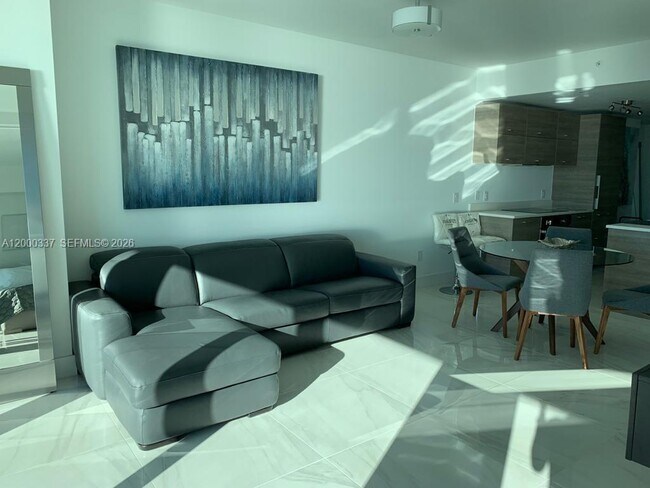 Building Photo - 650 NE 32nd St