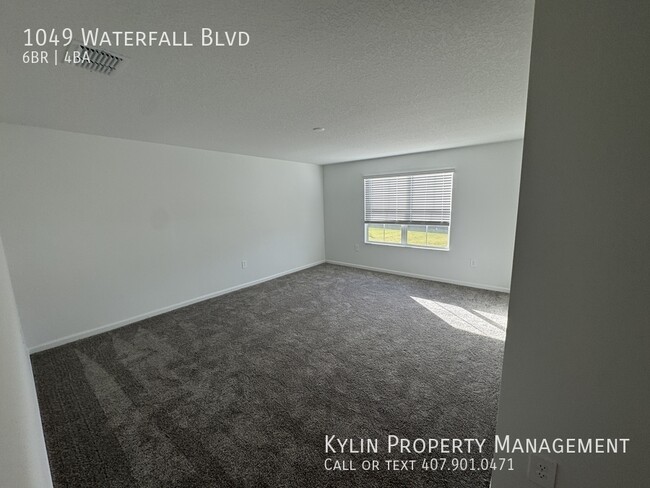 Building Photo - 1049 Waterfall Blvd