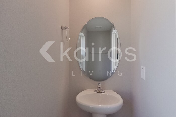 Building Photo - 8460 Indian Laurel Ln