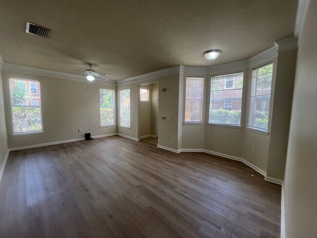 Building Photo - 8819 Villa View Cir