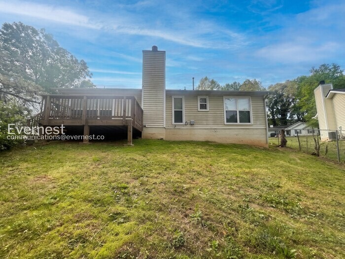 Building Photo - 2132 Briar Glen Ln SW