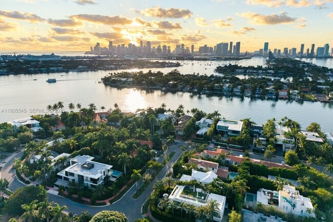 Building Photo - 40 W Rivo Alto Dr