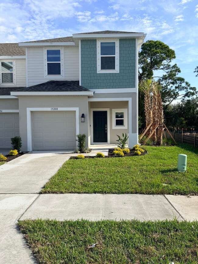 Building Photo - 15200 Cuzcorro Ct