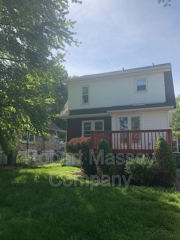 Building Photo - 841 Melford Ave