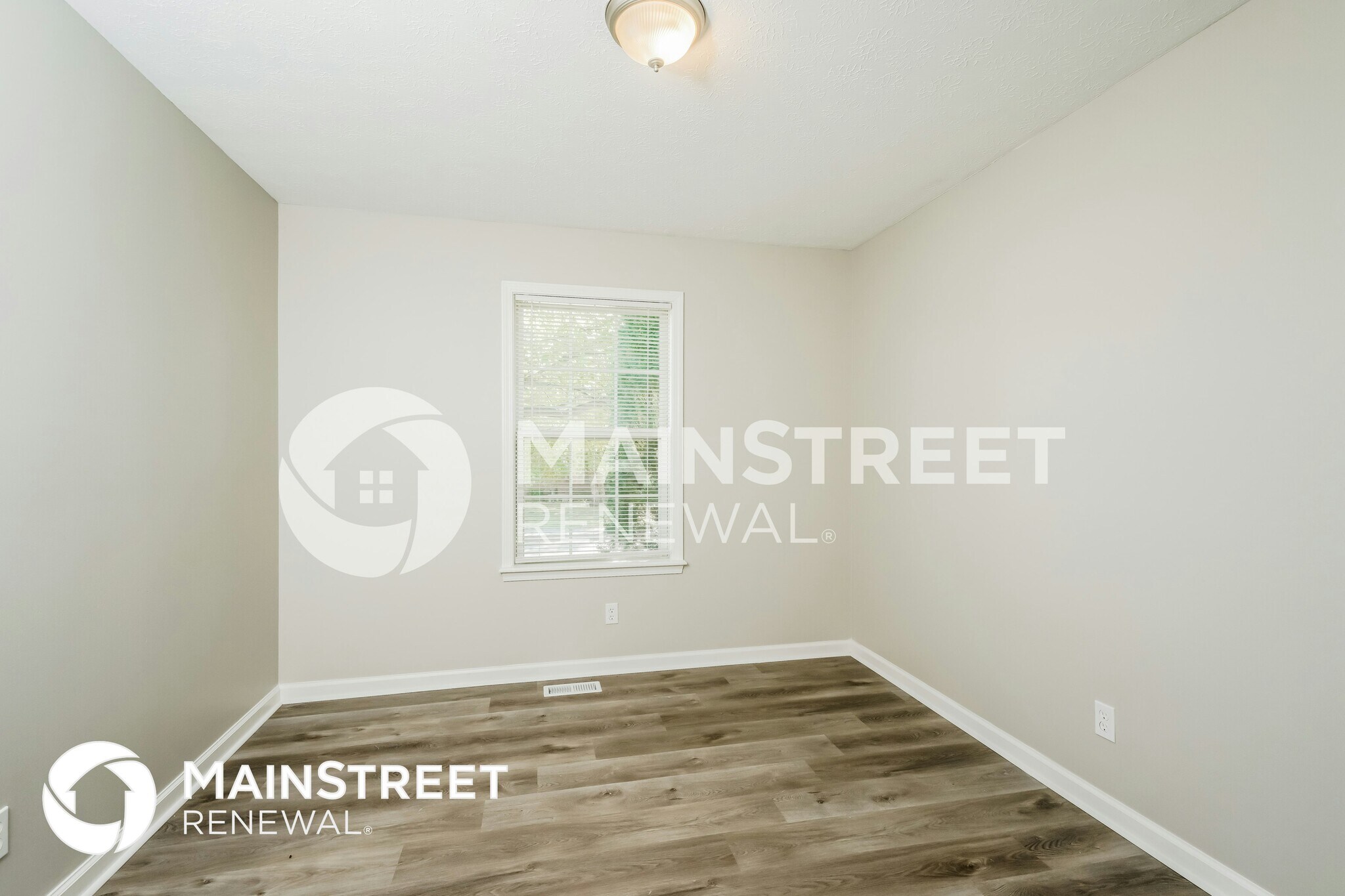 Building Photo - 8906 Greenmoore Dr