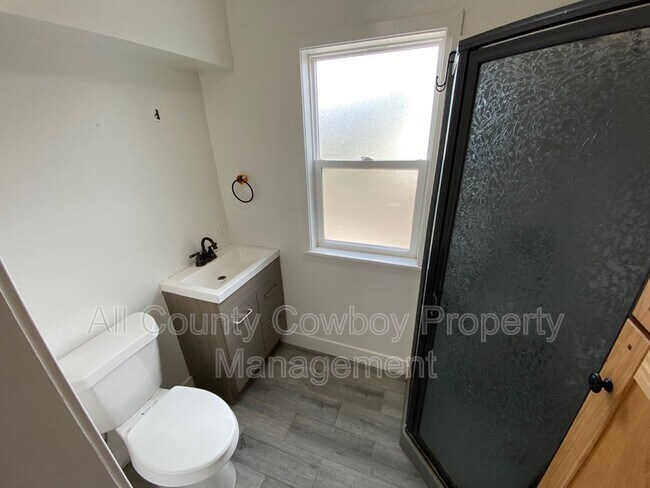 Building Photo - 1203 E Canby St