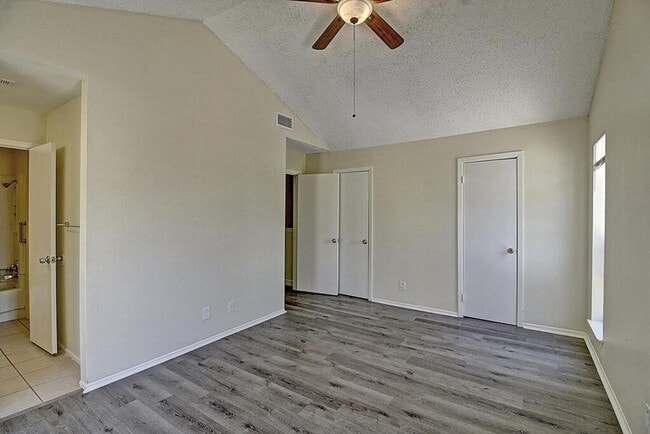 Building Photo - 2314 Capitan Dr