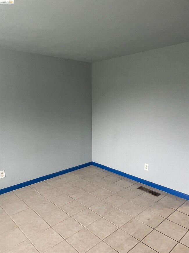 Building Photo - 1349 Alpine Dr